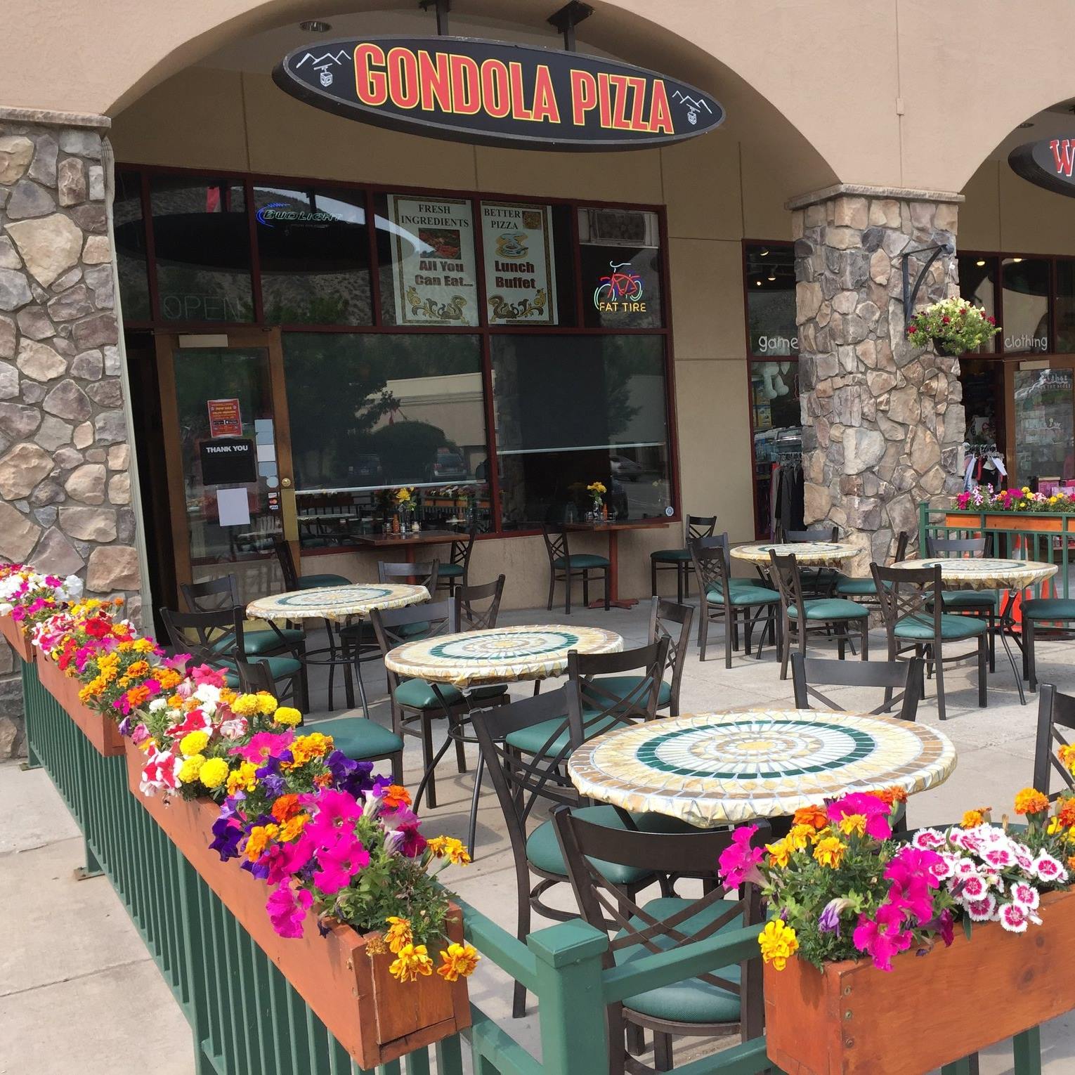 Gondola Pizza, Bar & Grill