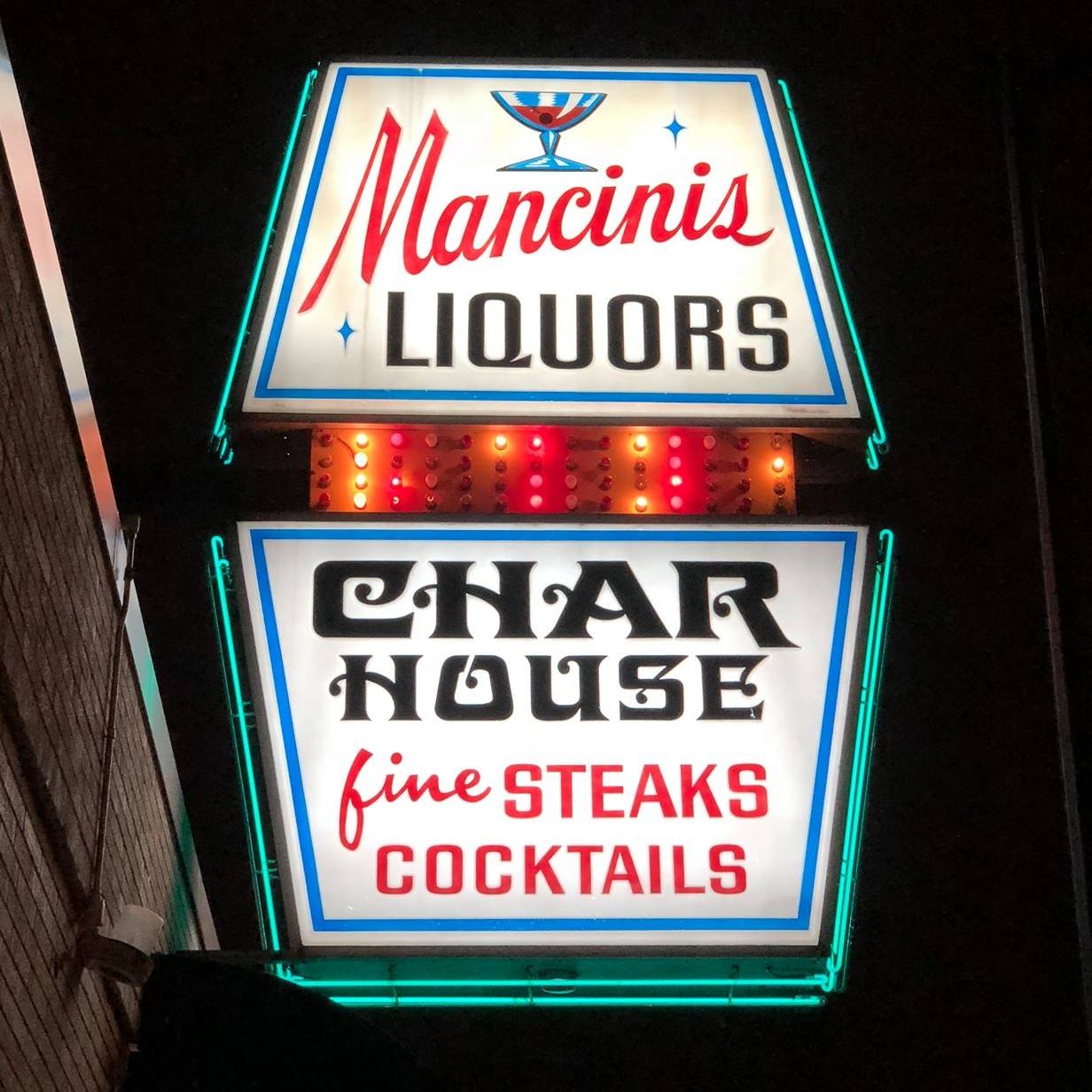 Mancini's Bar