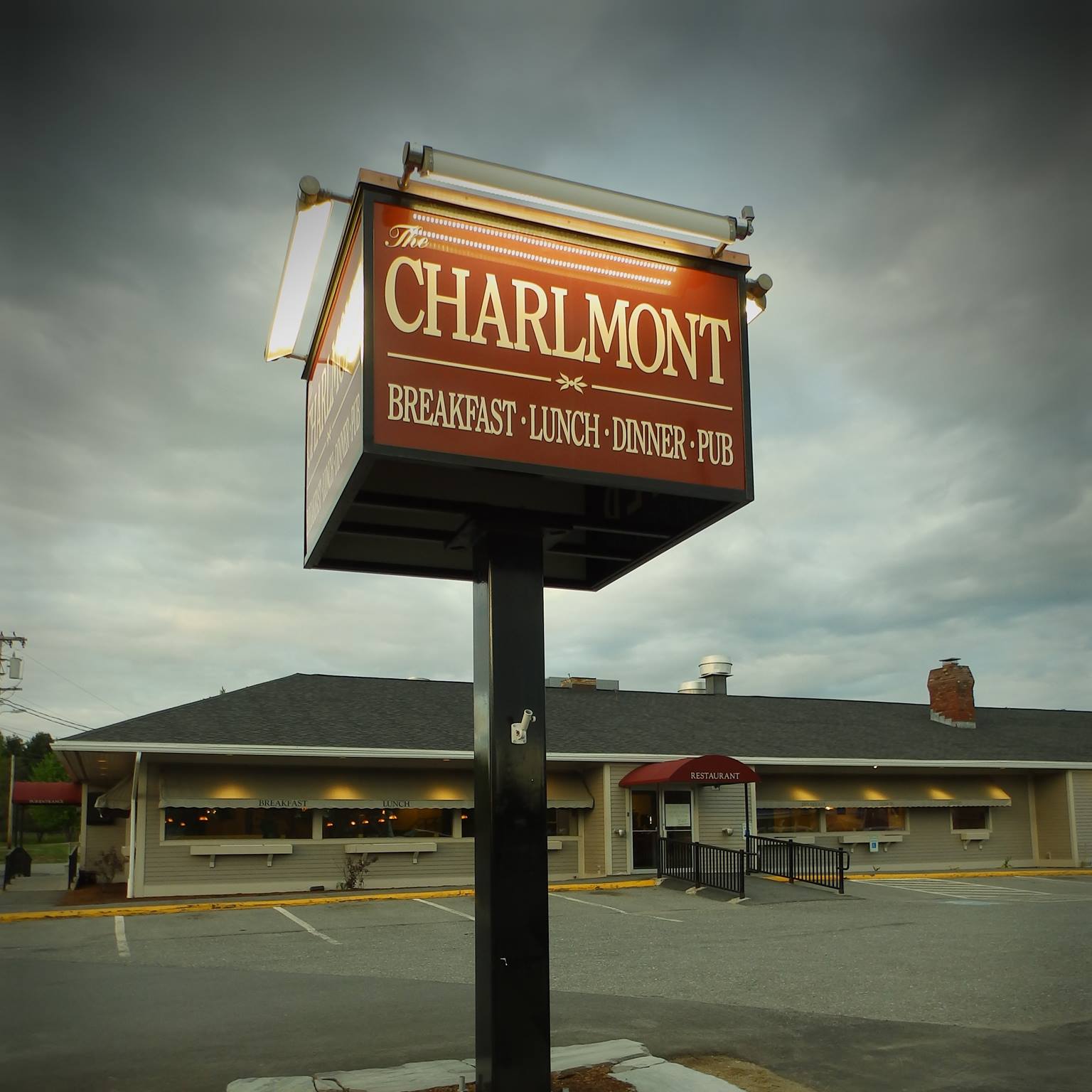 Charlmont Restaurant and Pub