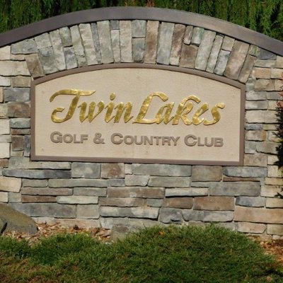 Twin Lakes Golf